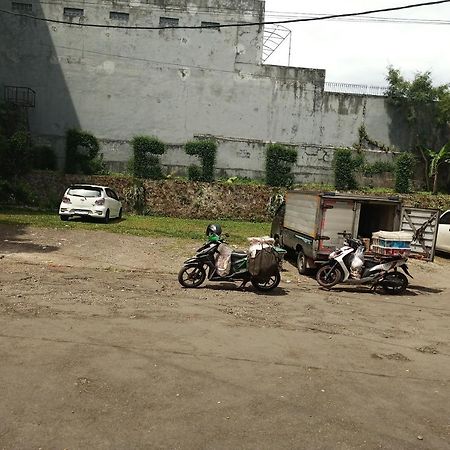 Oyo 92324 Hotel Sinar Rejeki Sukabumi Eksteriør bilde