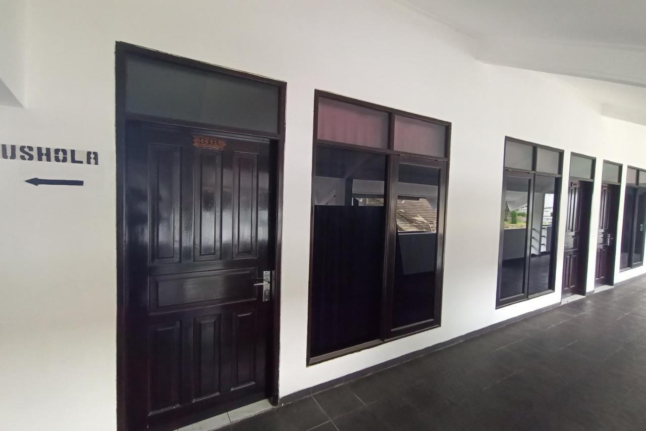 Oyo 92324 Hotel Sinar Rejeki Sukabumi Eksteriør bilde