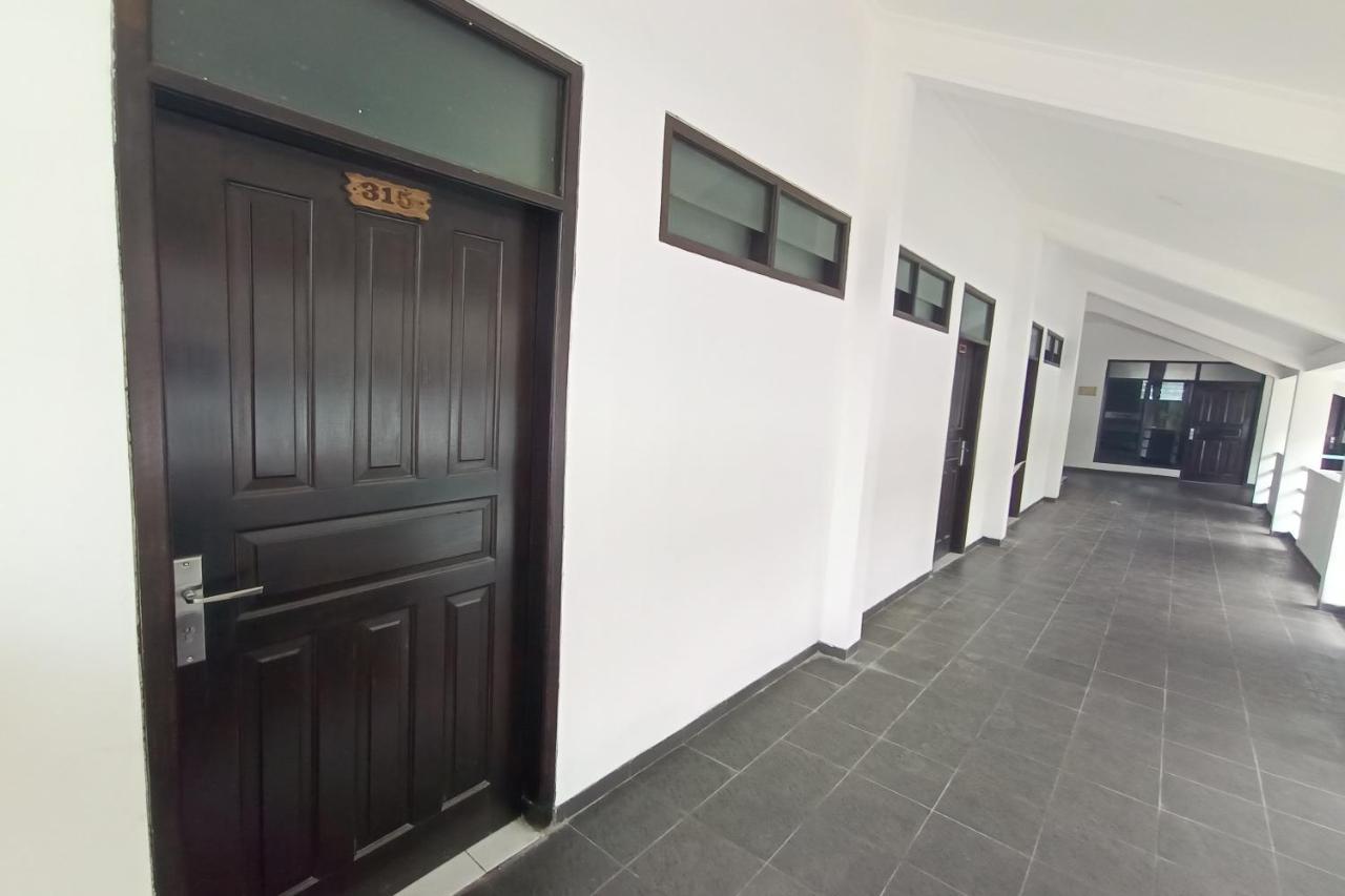 Oyo 92324 Hotel Sinar Rejeki Sukabumi Eksteriør bilde