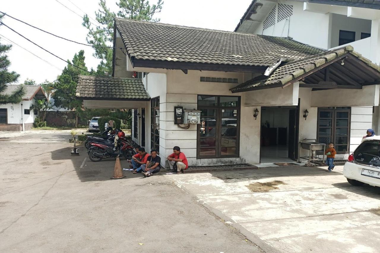 Oyo 92324 Hotel Sinar Rejeki Sukabumi Eksteriør bilde