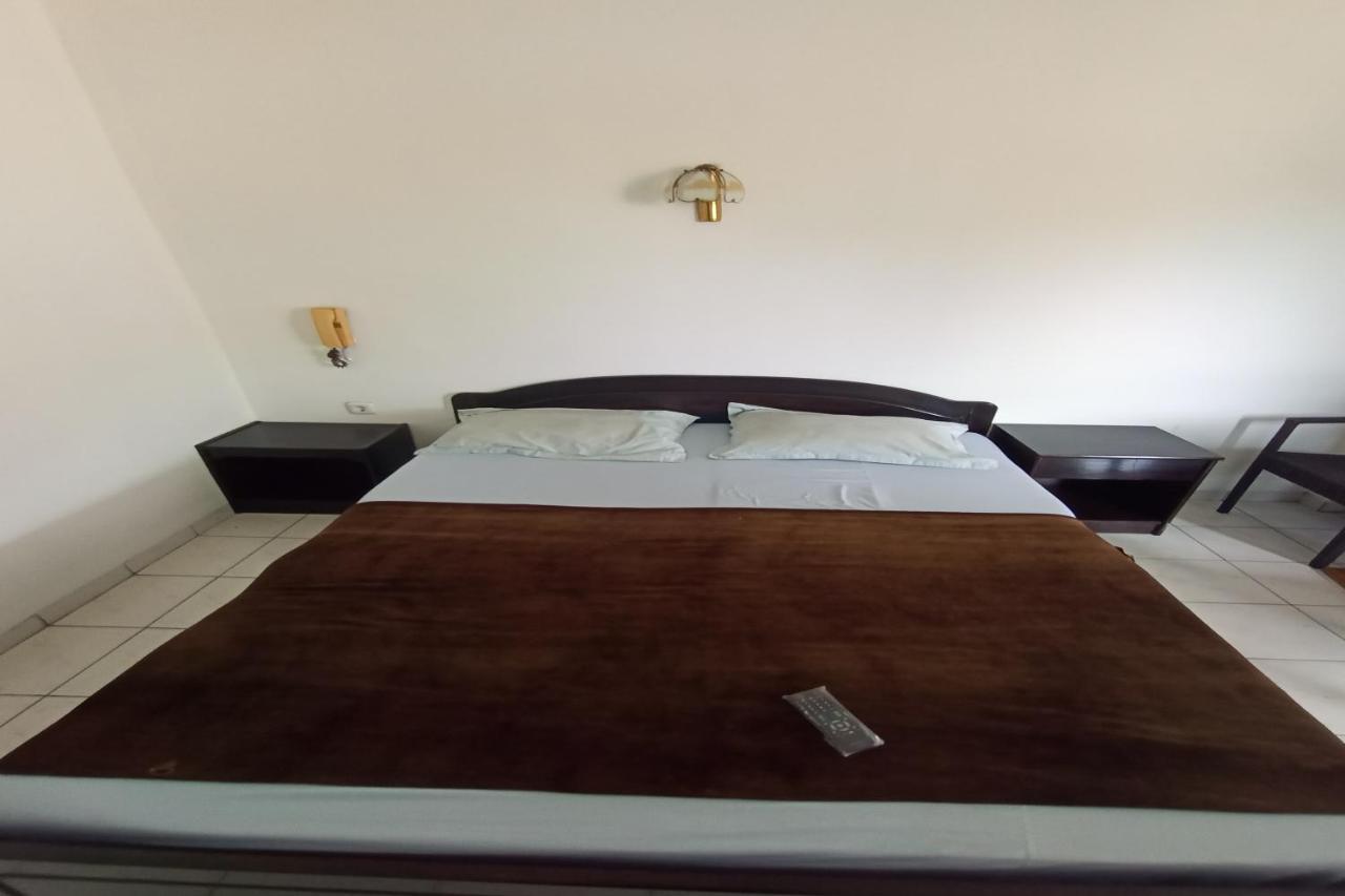 Oyo 92324 Hotel Sinar Rejeki Sukabumi Eksteriør bilde