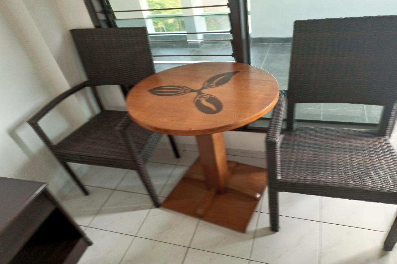 Oyo 92324 Hotel Sinar Rejeki Sukabumi Eksteriør bilde