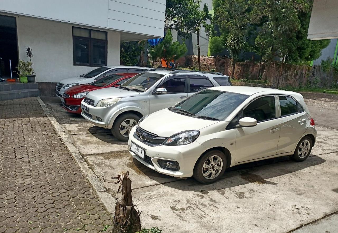 Oyo 92324 Hotel Sinar Rejeki Sukabumi Eksteriør bilde