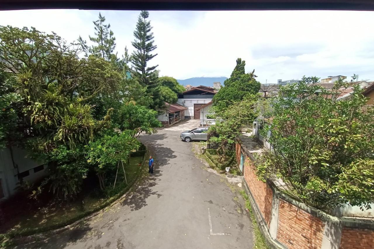 Oyo 92324 Hotel Sinar Rejeki Sukabumi Eksteriør bilde